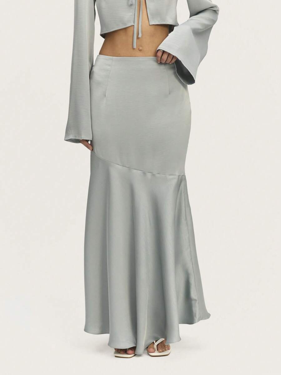Nöista Falda midi elegante de satén con dobladillo de sirena, que se ajusta a las caderas para un aspecto elegante. Combínala con la blusa a juego para un look coordinado, perfecto para novias, primavera, verano, Pascua o graduaciones.