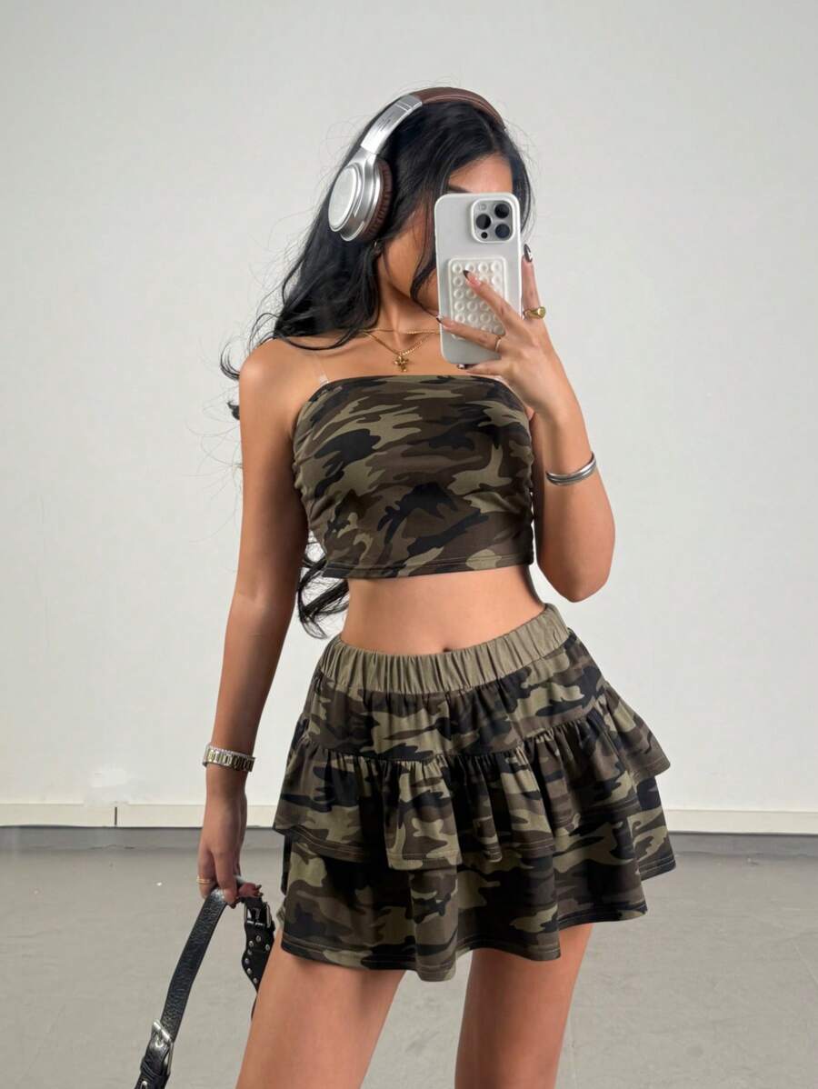 SHEIN Teen Girls Spring/Summer 2pcs/Set Y2K Camo Print Cropped Tube Top And Super Mini Skirt