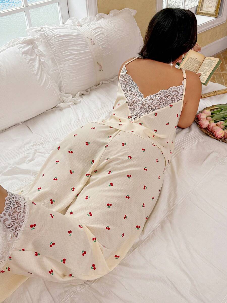 CottageSlumber Conjunto de ropa de dormir de camisilla con tirantes finos y pantalón largo de encaje de cereza romántico, talla grande, para vacaciones