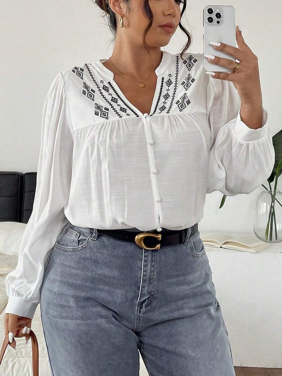 SHEIN Frenchy Plus Size Vintage Geometric Pattern V-Neck Shirt, Casual For Spring And Summer