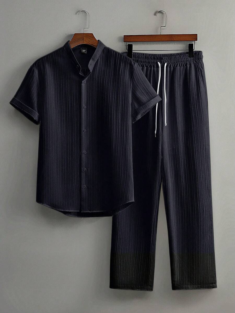 Manfinity Homme Set de 2 piezas para hombre con camisa de manga corta de unicolor con textura y pantalones rectos de cintura con cordón, ropa informal para hombres, ropa de verano para hombres
