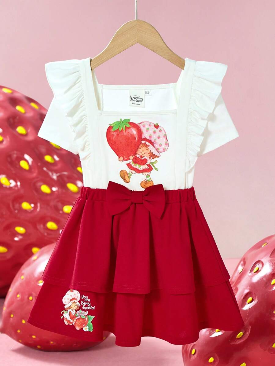 Strawberry Shortcake X SHEIN Set da ragazza giovane con top a maniche corte con grafica di cartoni animati carini e dolci, e gonna rossa a doppio strato