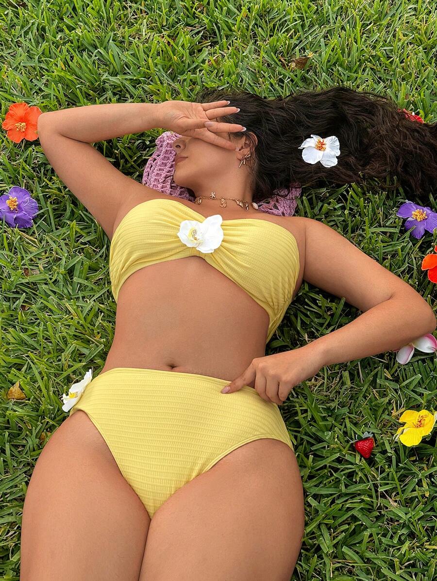 SHEIN Swim Curve 3D Bloemen Getextureerde Stof Plus Size Badmode Set