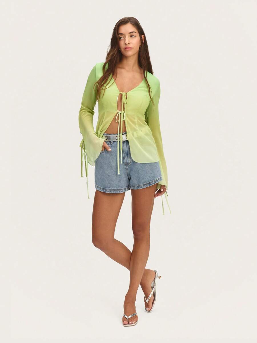 Nöista Blusa de gasa con degradado verde pastel con detalles de lazos en las mangas y el frente. Perfecta para primavera y verano, combínala con la falda a juego, ideal para vacaciones, Pascua u ocasiones especiales.