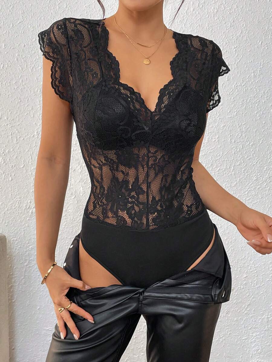 SHEIN PETITE Women's Minimalist V-Neck Lace Bodysuit, Suitable For Commuting