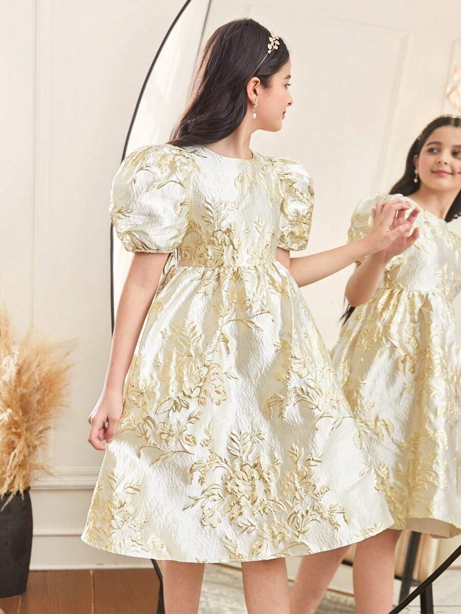 SHEIN Vestido de punto de manga corta con cuello redondo y estampado jacquard para niñas preadolescentes de estilo casual