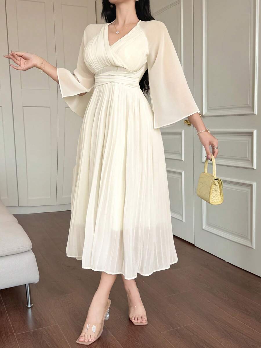 DAZY Women's Elegant Solid Color V-Neck Pleated Mid-Length Dress Elegant Sundress