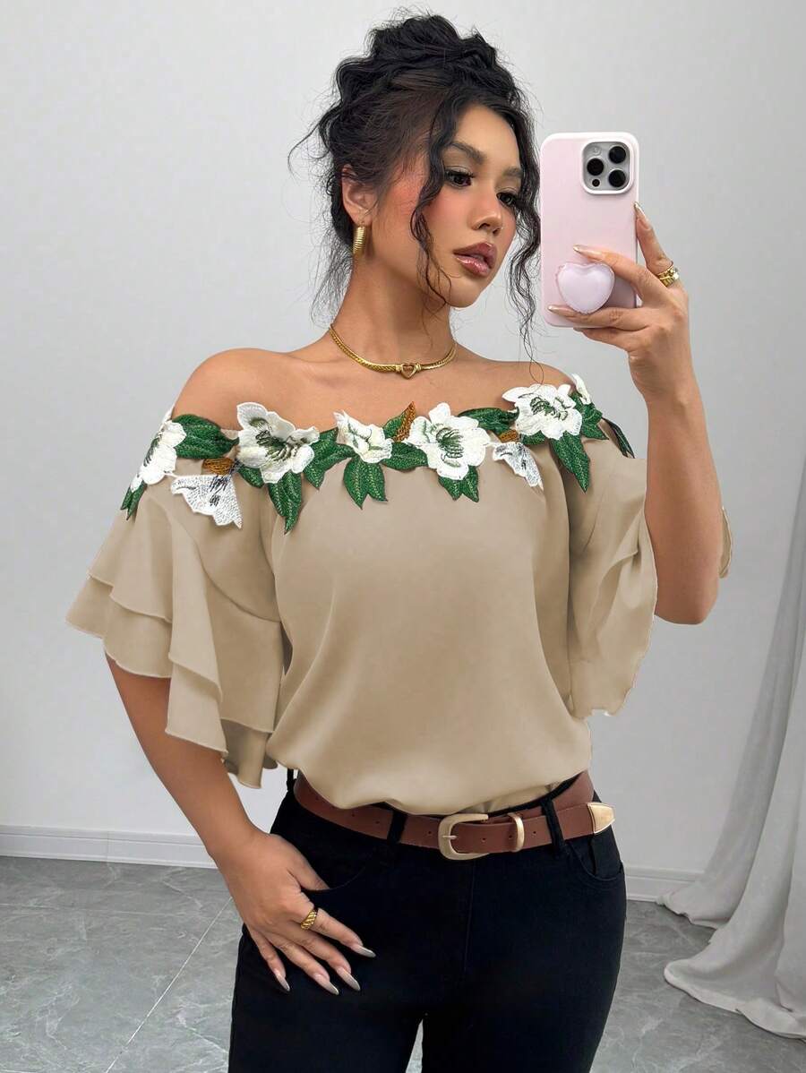 Calvaya Blusa casuale sexy a spalle scoperte con fiore 3D per donne