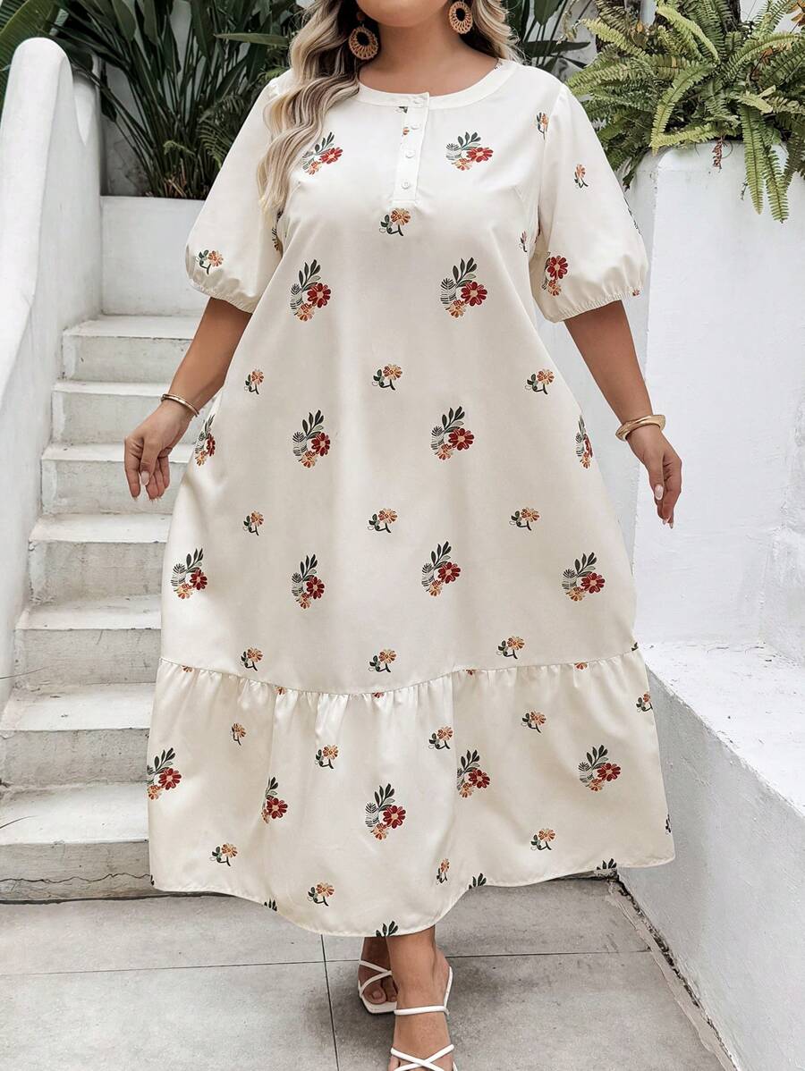 SHEIN CURVE+ Plus Size Bloemenprint Ruffle Zoom Bedekkende Jurk, Geschikt Voor Vakantie, Geweldig Voor Strand/Casual/Vakantie/Loungewear