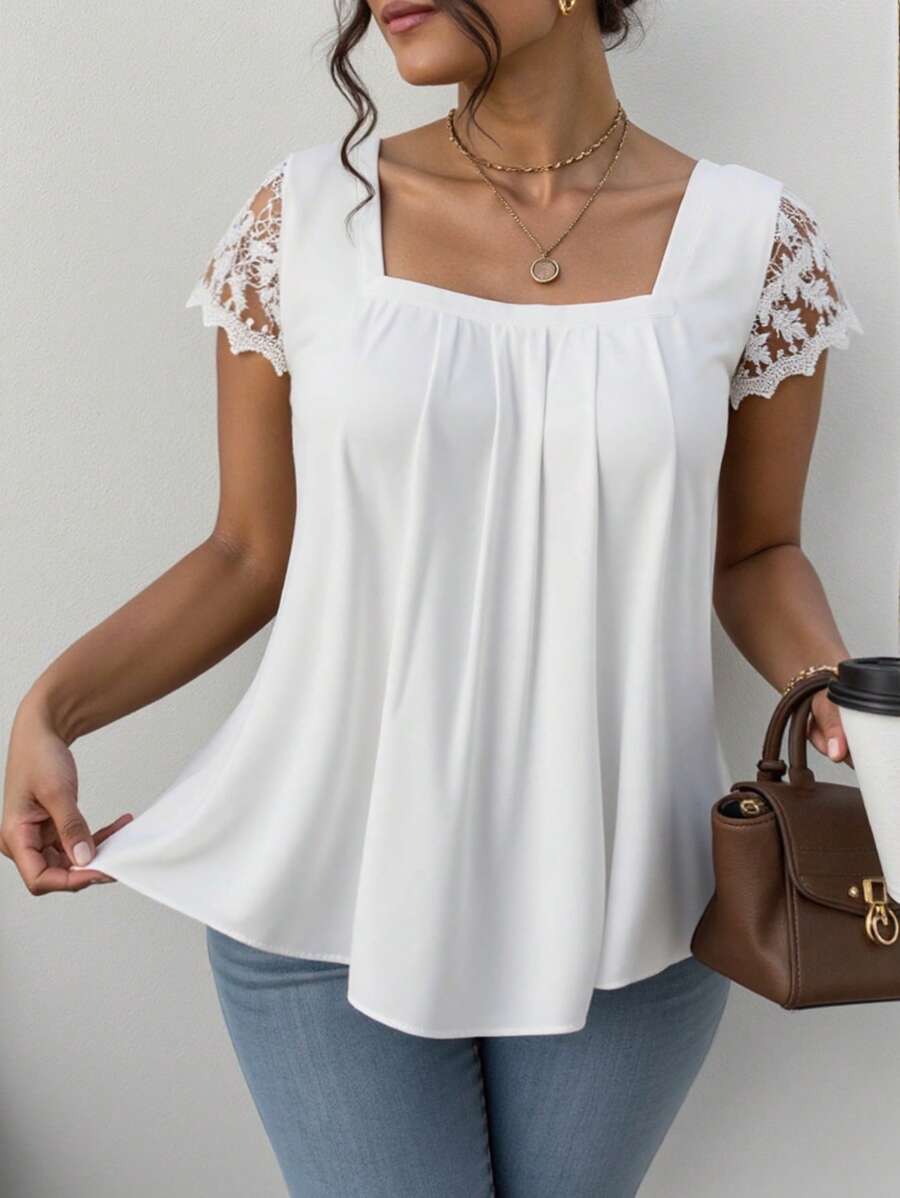Maglietta casual estiva taglia comoda, colore uniforme, con inserti in pizzo e pieghe