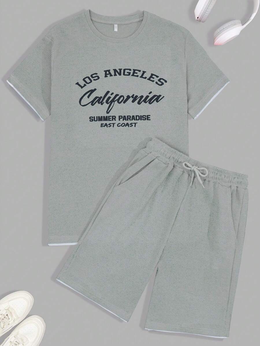 RueChic Ensemble de t-shirts réguliers pour hommes en tissu gaufré avec détails de patchs et impression de lettres