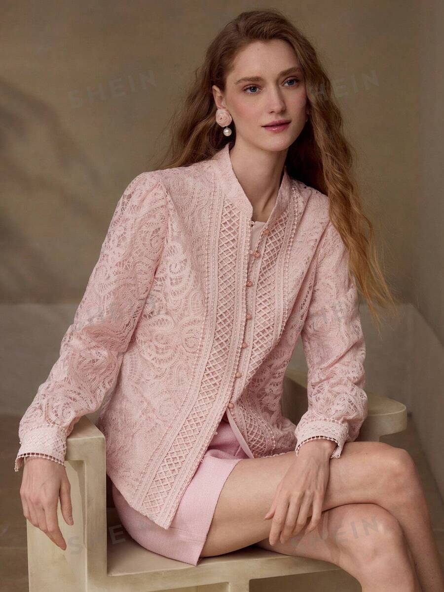 MOTF PREMIUM BLUSA CON BOTONES Y ENCAJE CONTRASTANTE