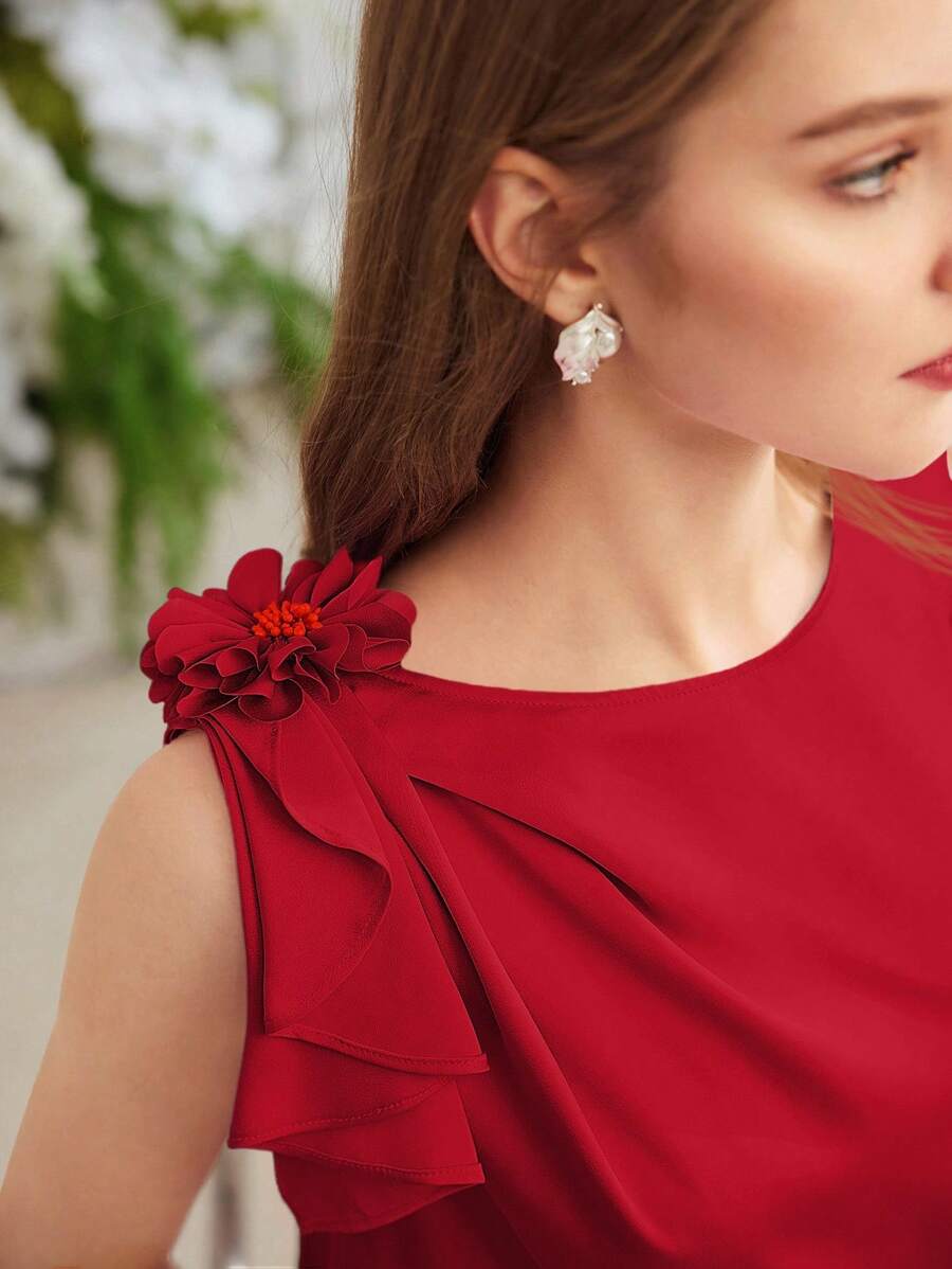 MOTF PREMIUM STEREO FLORAL SLEEVELESS BLOUSE