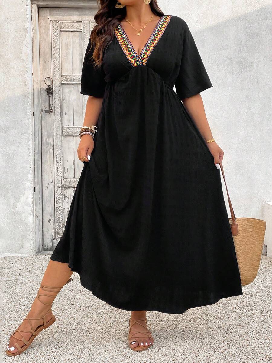 SHEIN VCAY Robe de vacances décontractée à encolure V avec bretelles, manches courtes, style patchwork pour femmes grande taille