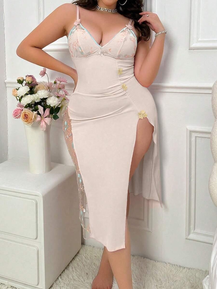 Camisón con abertura lateral sexy, de talla grande, con bordado floral y parches