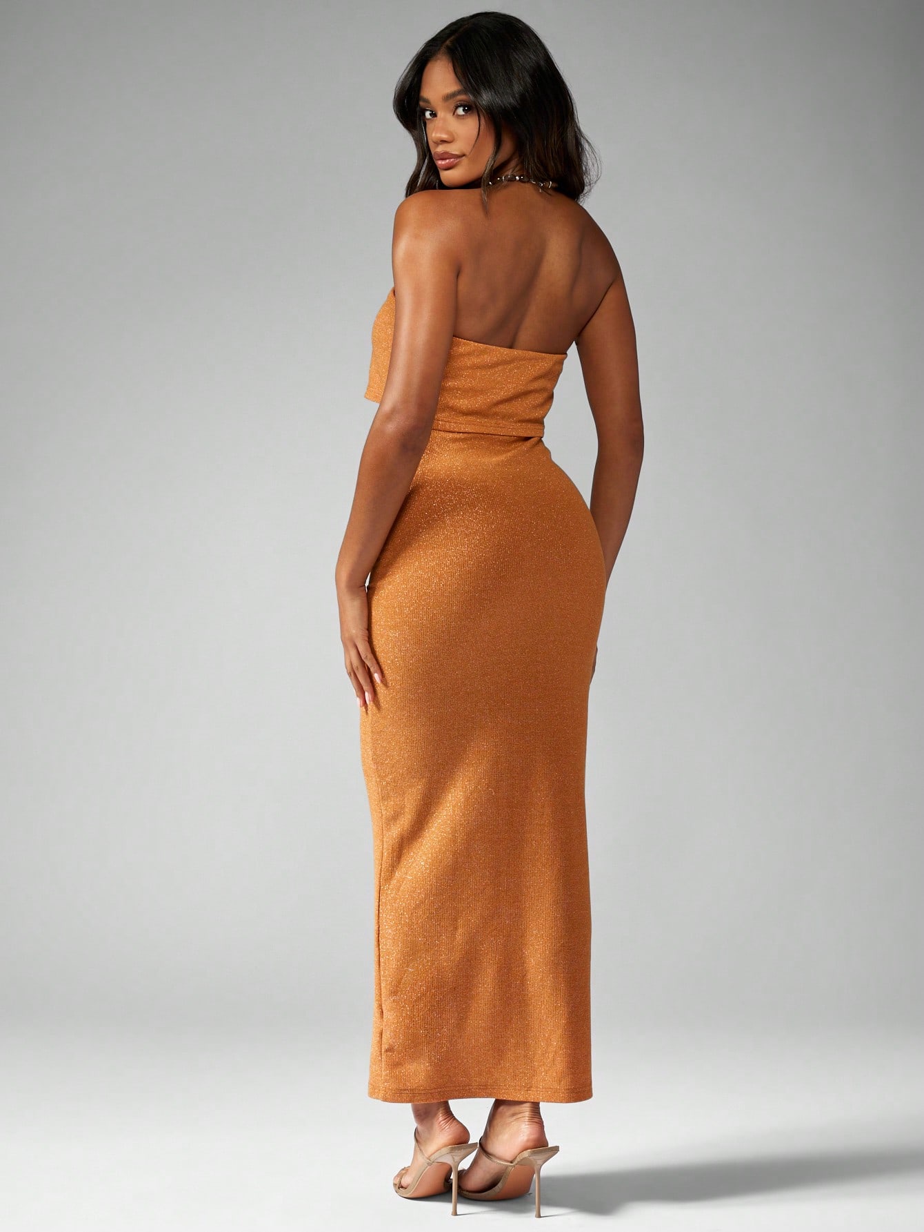 MISSGUIDED シマーストラップレスオーバーレイバンドゥディテール