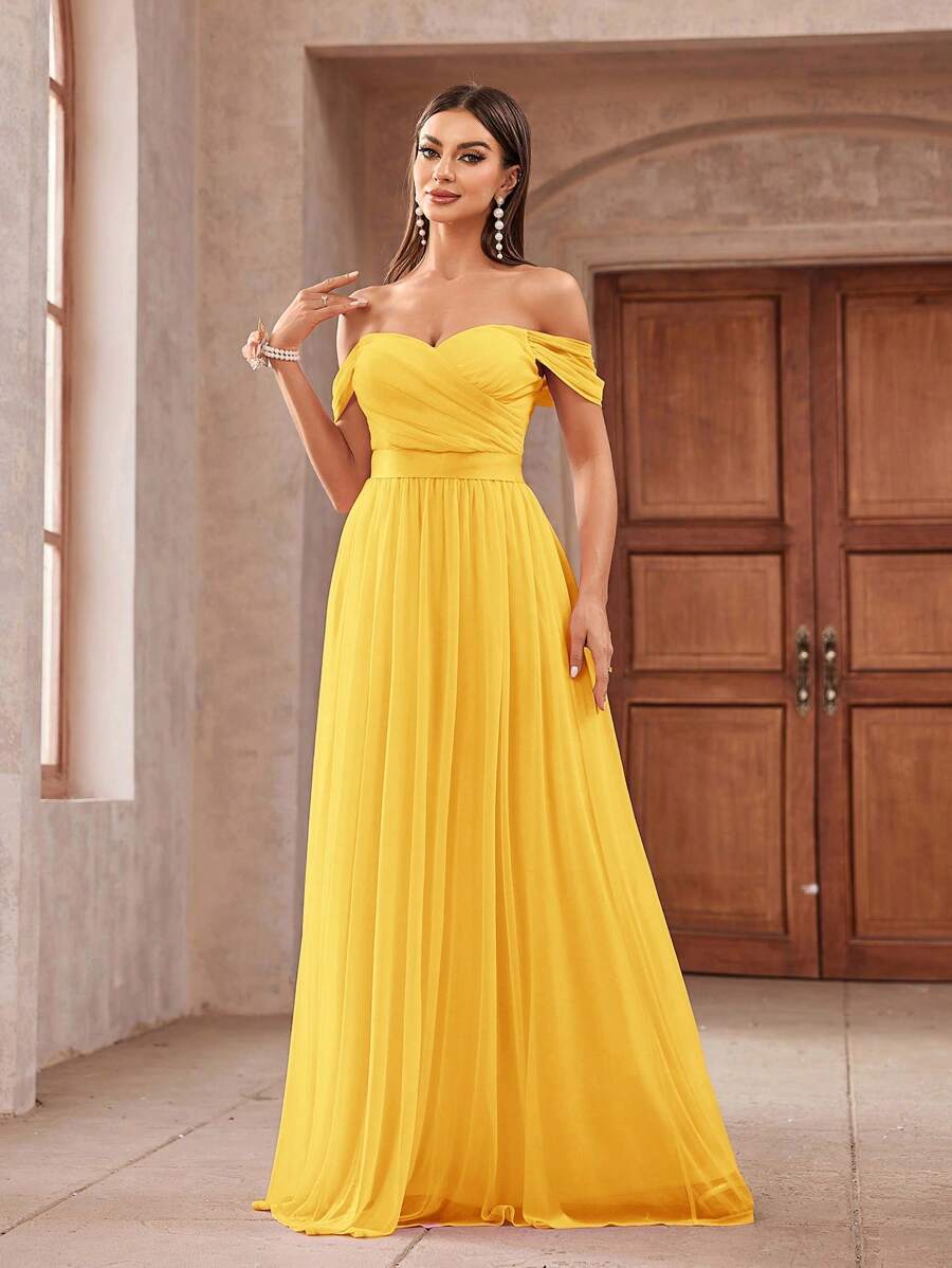 Aureia فستان وصيفة الشرف الرومانسي الأنيق المزين بالكشكشة بخصر مربوط وقماش التل المنسدل الشفاف اللامع