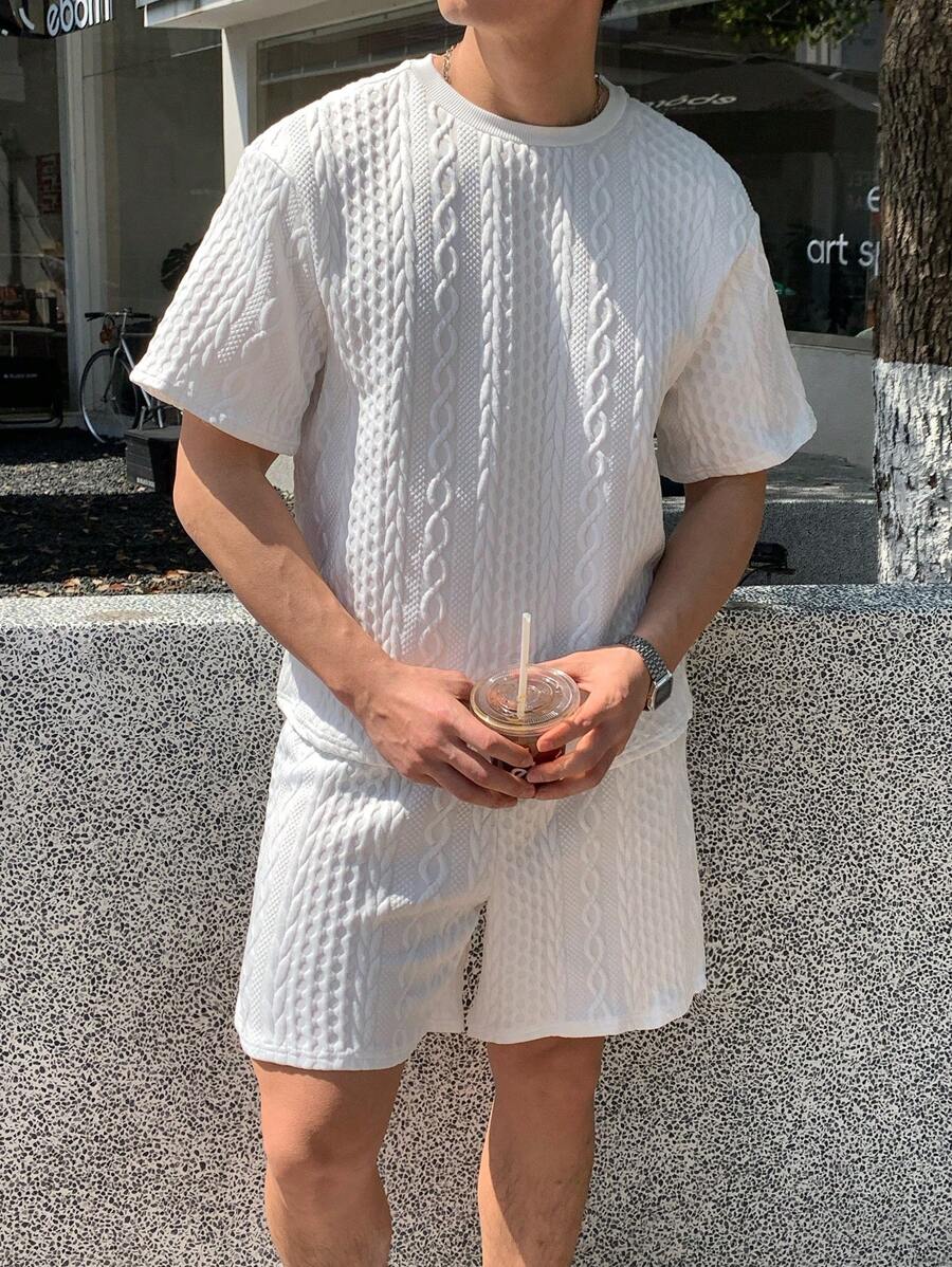 SHEIN 2 pezzi/Set per ragazzi adolescenti completo casual di Maglietta manica corta e pantaloncini in tessuto bianco con textura, comodo e versatile