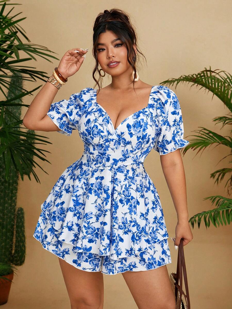 Sunnyshic Tuta corta con maniche corte, doppio volant sulla balza, stampa floreale blu, per donne taglie forti per vacanze