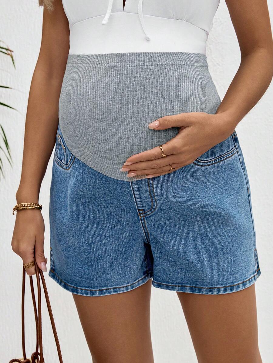 SHEIN Shorts vaqueros de maternidad de cintura alta con bloques de color, para verano, Día de la Madre, 4 de julio, graduación, brunch
