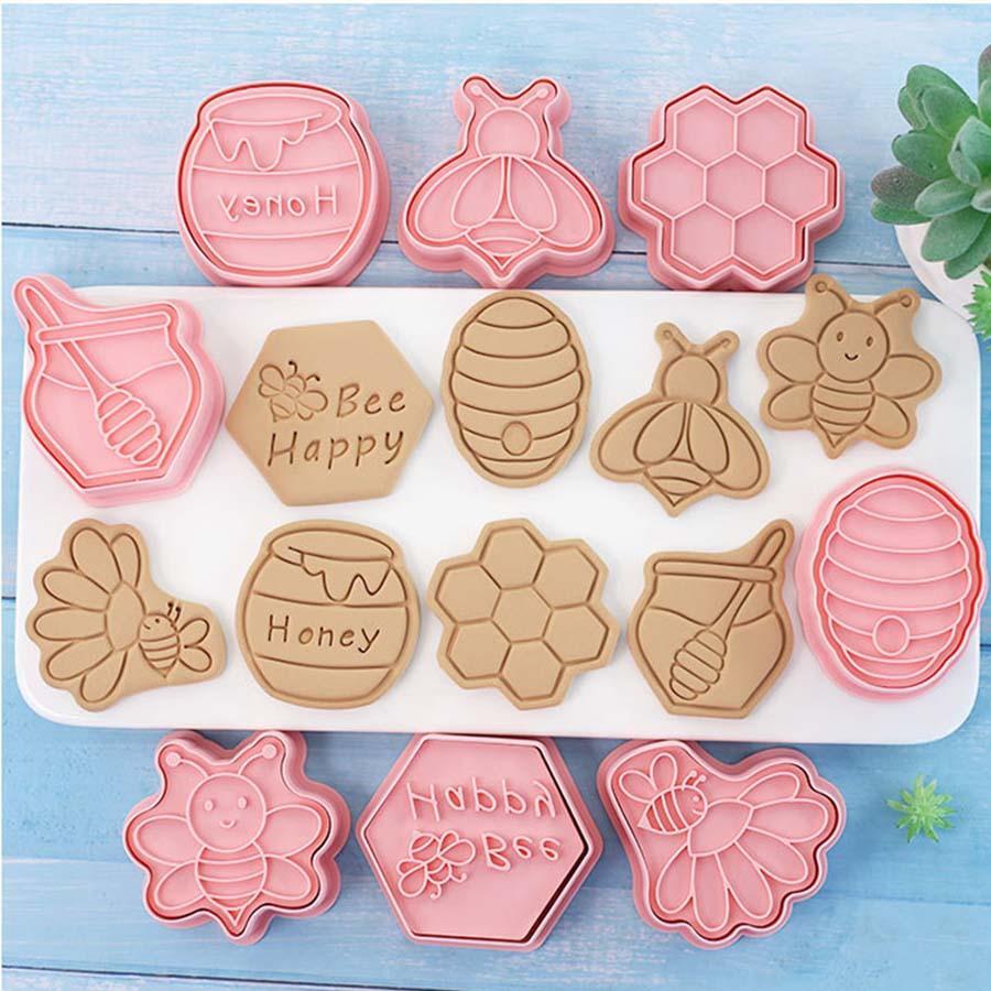 8 pièces Moule à biscuits en forme d'abeille, moule à découper en plastique pour biscuits en forme d'abeille de dessin animé, festival du miel, outil de cuisson en trois dimensions pour gâteaux retournables