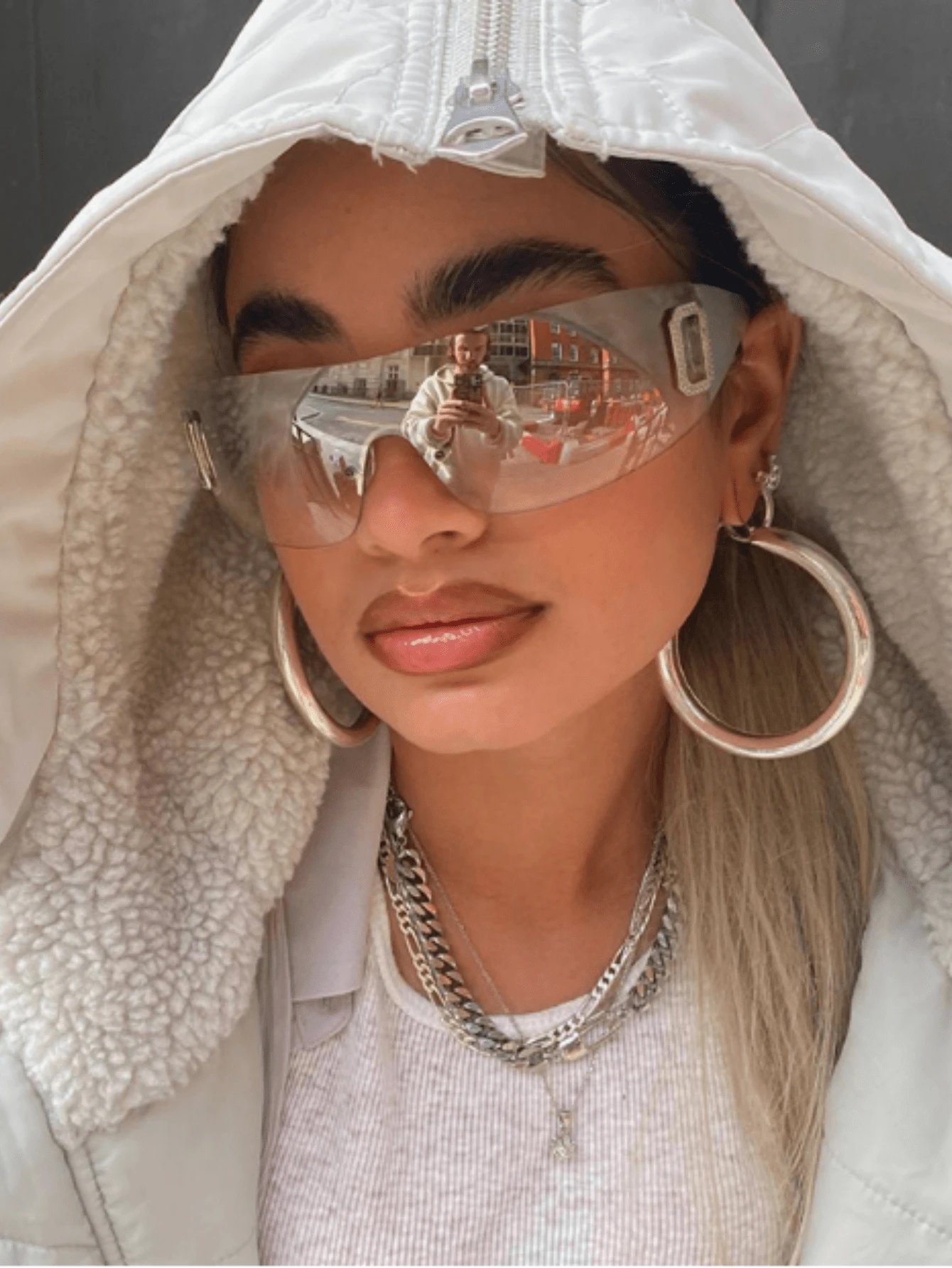 Gafas de moda de estilo Y2K sexy para mujer, de estilo europeo y estadounidense, con letras integradas, gafas de montura estrecha de estilo Y2K, accesorios de playa, para verano, playa, actividades al aire libre y viajes