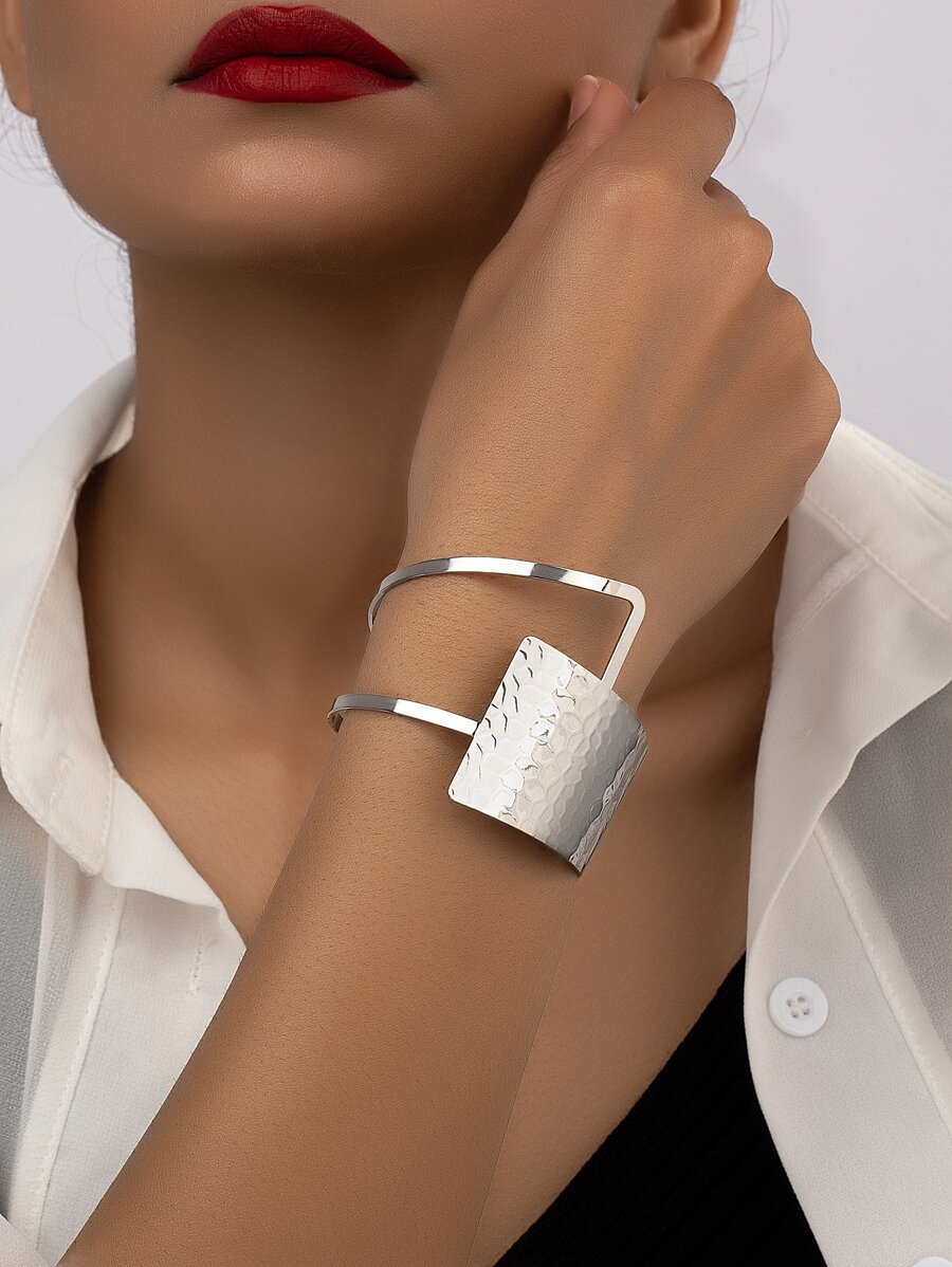 1pc Summer Fashionable Minimalist Asymmetrical Style Bracelet For Women