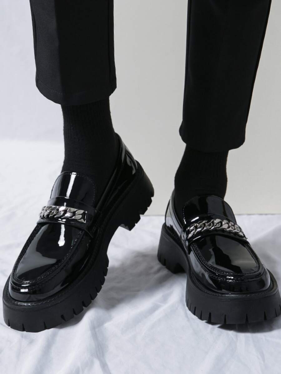 Mocasines brillante para hombre, nuevos para el otoño/invierno 2024, con estilo británico de moda, suela gruesa y altura aumentada