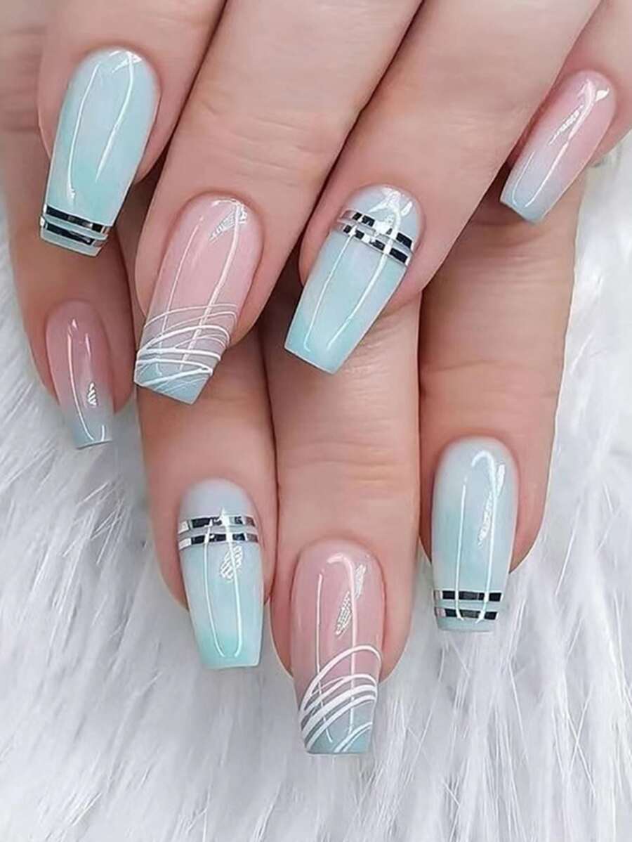 24 piezas de uñas postizas de forma de ataúd de longitud media con degradado verde fresco, con líneas blancas asimétricas, que incluye 1 lima de uñas y 1 juego de uñas de gel de presión