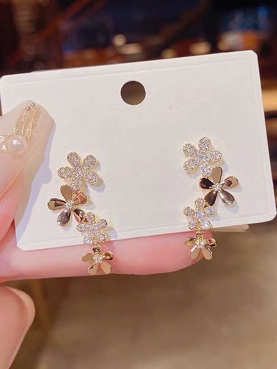1 par de elegantes aretes tipo botón con bordado de flores, adecuados para uso diario, festivales, banquetes y San Valentín, ideal como regalo para mamá, madre o Día de la Madre