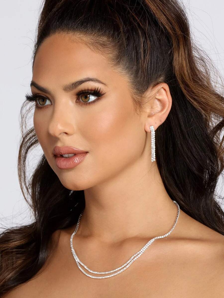 Set plateado de aretes de cristal completo de varias capas y collar de moda minimalista para fiesta