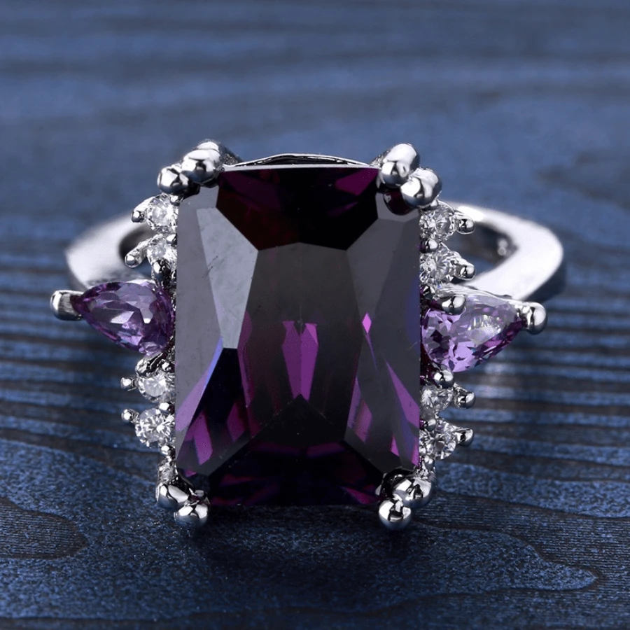 1 Pièce Bague Classique Pour Femme En Zircone Cubique De Forme Carrée Géométrique Avec Décoration De Couleur Violet, Adapté Pour Le Port Quotidien, Les Cérémonies, Les Mariages Et Les Fêtes