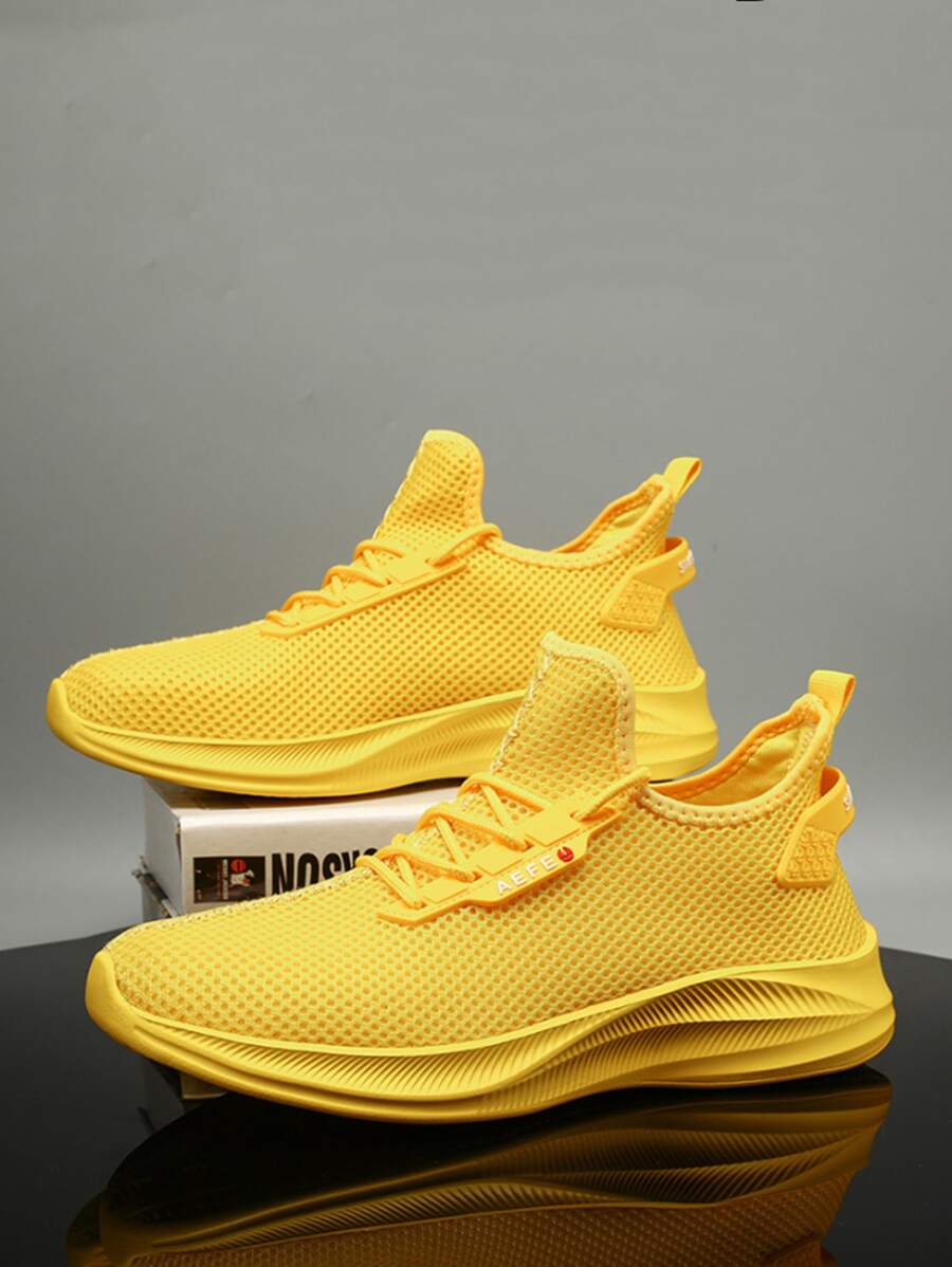 Letnie buty Hollow Big Mesh Chunky Koreańskie modne buty sportowe na co dzień Lekkie, oddychające, sznurowane męskie buty do biegania