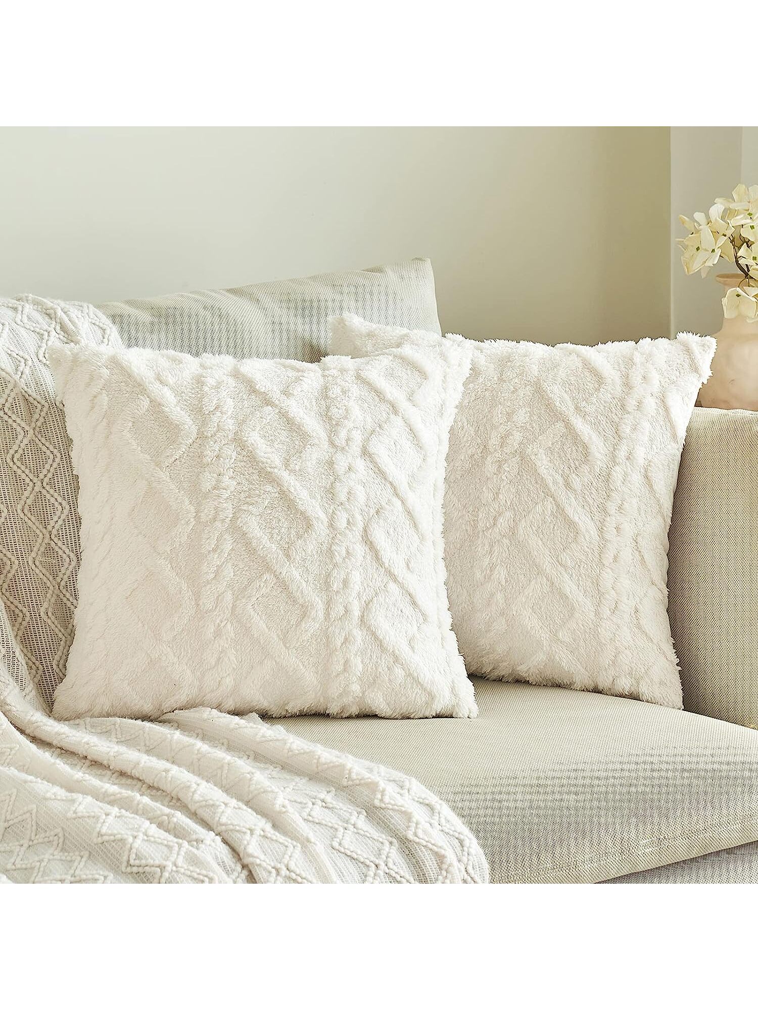 1pc White Decorative Artificial Sheep Wool Pillow Cover (Pillow Insert Not Included), Soft Fluffy Sheep Wool Square Pattern Cushion Cover, Modern Decor For Sofa,Home Bedroom, Dorm