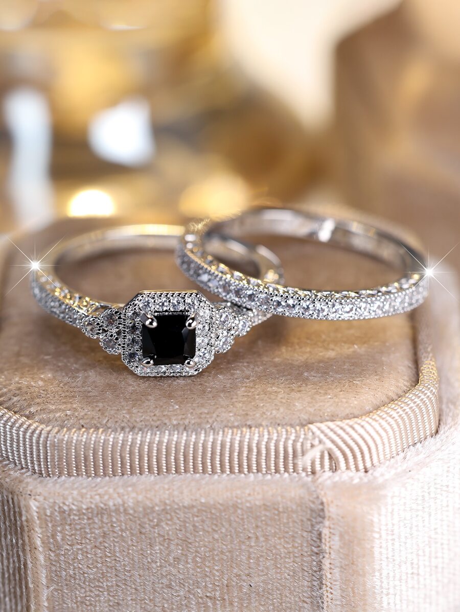 1set Fashionable Black Shiny Cubic Zirconia Ring, A Gift For Women, Decorations For Dating, Engagement Or Wedding, Including Engagement Ring And Wedding Band