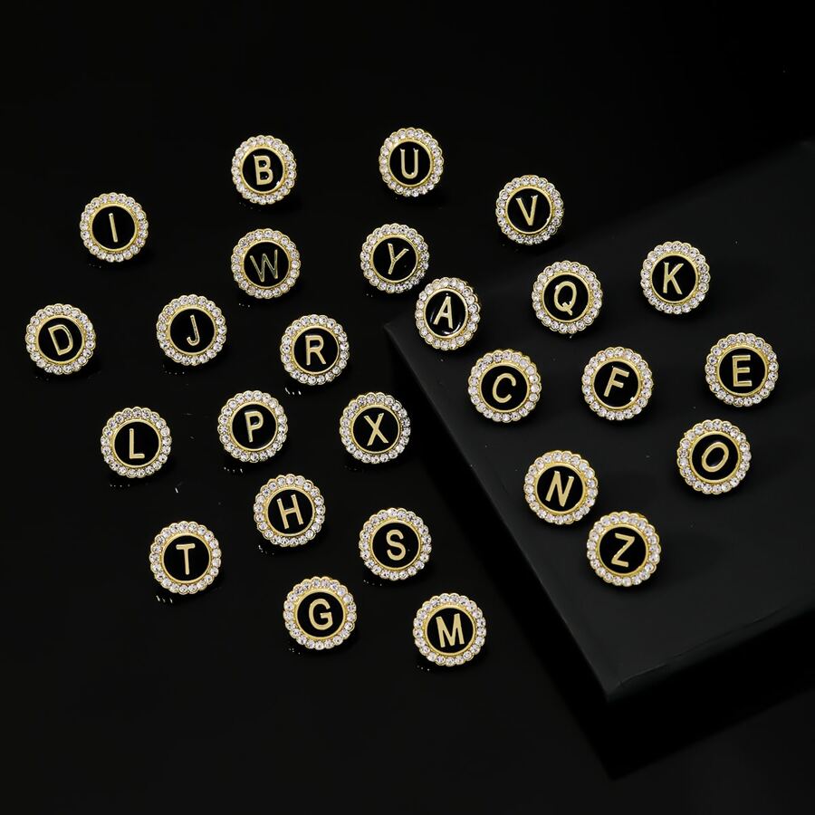 1 Peça Simples & Fashionable Em Forma De Redondo Strass Embutidos 26 Broches Para Homens O Negócio Terno Acessório