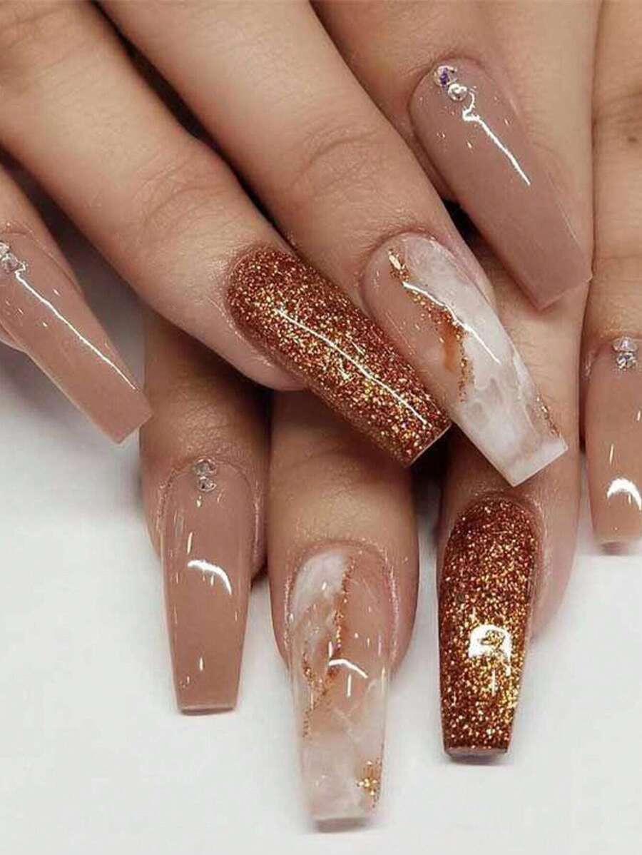 24 pièces Faux ongles ballerine longs brillants, ongles à pression de couleur nude avec imprimé marbre et strass, ongles autocollants paillettes dorées, faux ongles pleine couverture étincelants pour femmes
