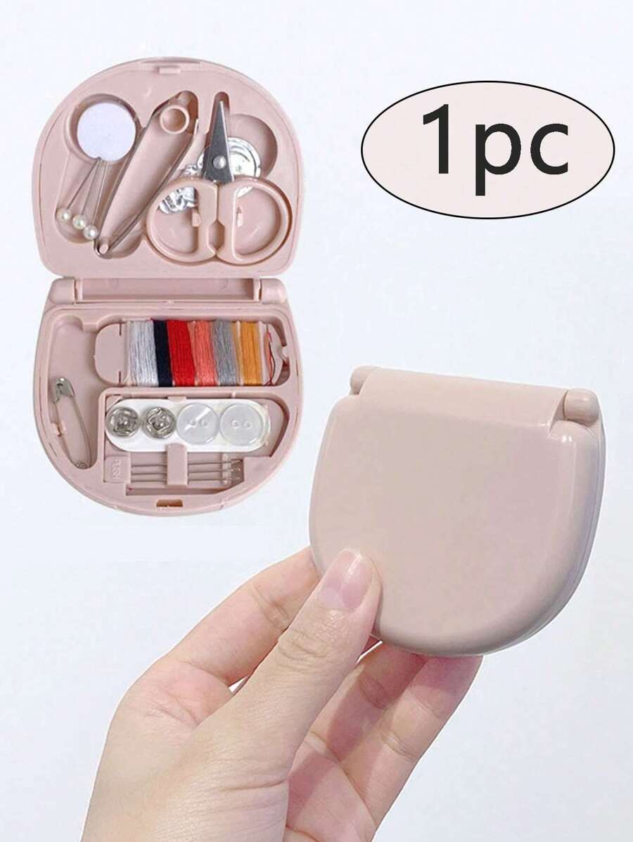1 juego de minicaja de costura portátil rosa, kit de costura pequeño, herramientas de costura multiusos, plegable, suministros y accesorios de costura DIY para viajeros y reparaciones de ropa de emergencia. Botellas de viaje, kit de viaje, taza de viaje, neceser de viaje, organizador de viaje, accesorios para vacaciones, kit de viaje, regalo para viajes, artículos esenciales de viaje, accesorios de viaje, artículos imprescindibles de viaje, playa, vacaciones, verano, accesorios escolares, artículos de regreso a clases, útiles escolares.