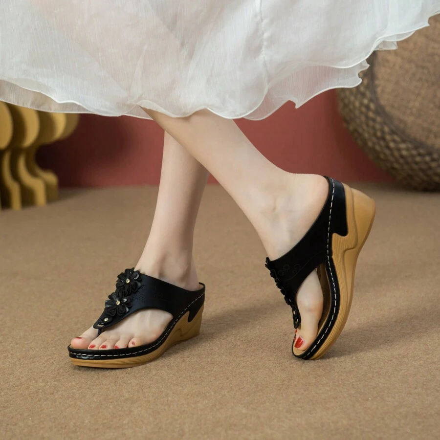 2023 New Arrival Women's Popular Thick-soled Slip-on Sandals, Summer Outdoor Slipper, Casual Slope Heel Flip Flops