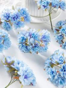 Blau