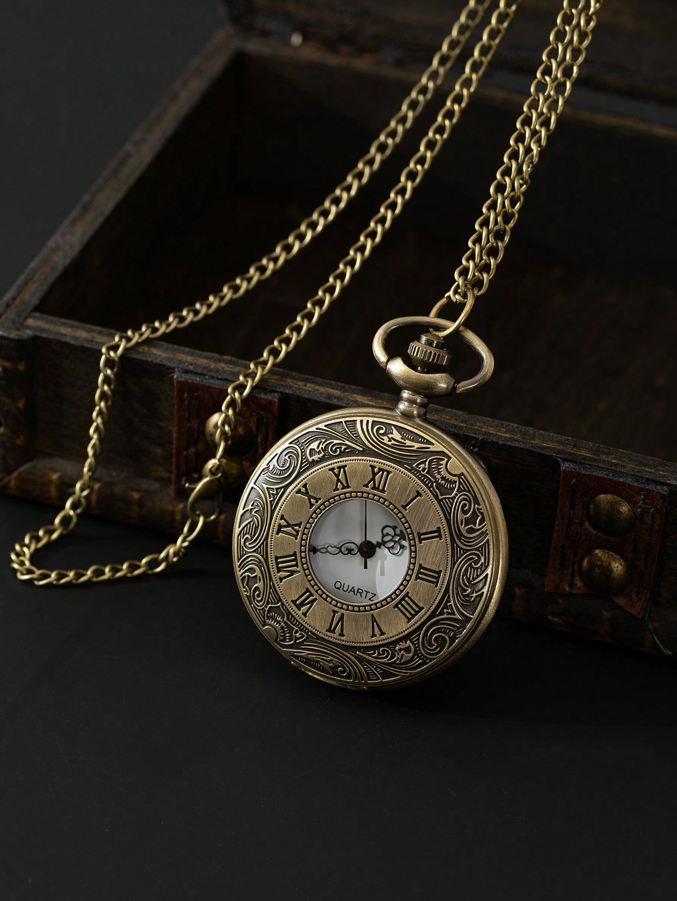 1pc Vintage Pocket Watch With Alloy Material And Roman Pattern As A Gift For Students Returning To School