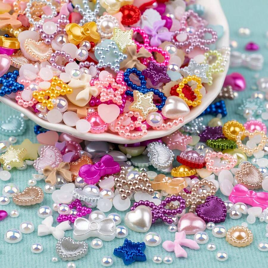 500 Peças Encantos de Unhas 3D Multiforma e Pérolas Flatback, Mistura Rosa Estilo Coração Estrela Laço Girassol Apliques para Arte de Unhas DIY, Gemas de Unhas, Suprimentos de Unhas