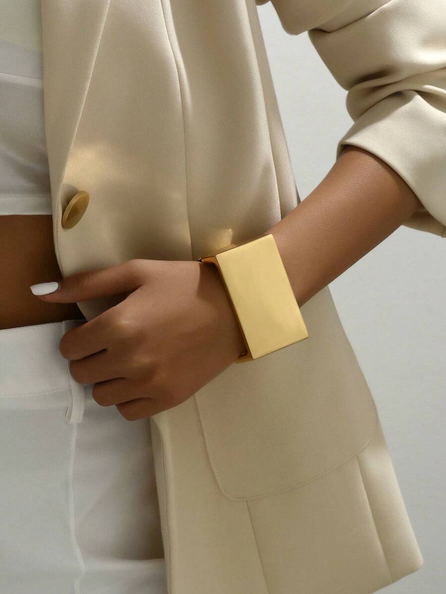 1 Pièce Bracelet Géométrique Stylé En Alliage De Zinc Avec Forme Carrée Et Circulaire, Style De Rue Et Haut De Gamme, Exagéré Et Minimaliste, Abstrait Et Vintage, Luxueux Et Élégant, Adapté Pour Les Trajets Quotidiens, Les Fêtes, Les Vacances Romantiques, La Photographie, Le Showroom, Les Événements D'affaires Et Personnels, Chic, Magnifique, Haut De Gamme, Mignon, Également Adapté Pour Les Rendez-vous De Couples