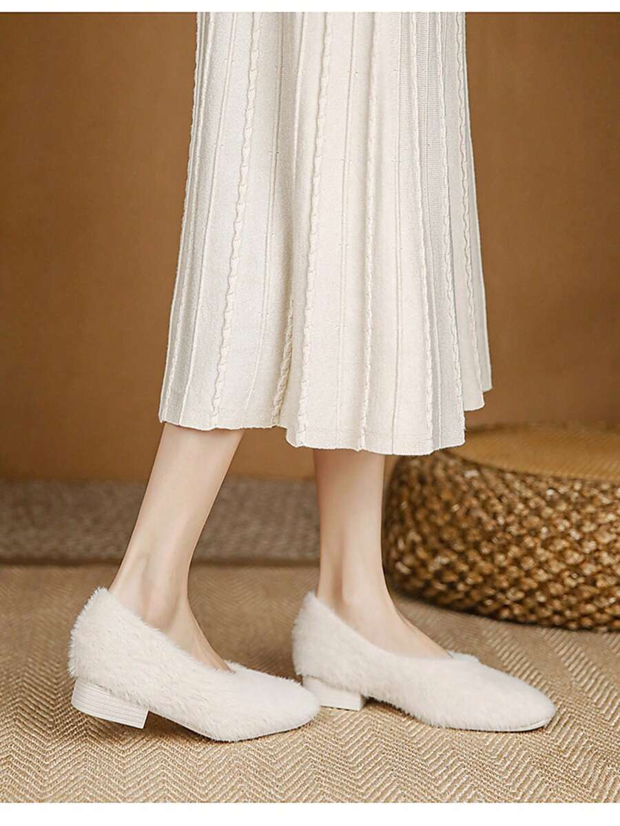 2024 New Year Women's Fur Outdoor Shoes, Low Heel, Casual, Warm Lined, Elegant And High-End