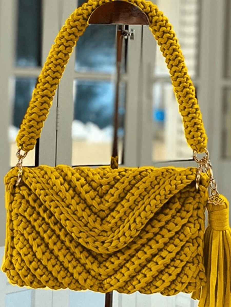 Bolsa Envelope Feminina de Crochê com alça de ombro