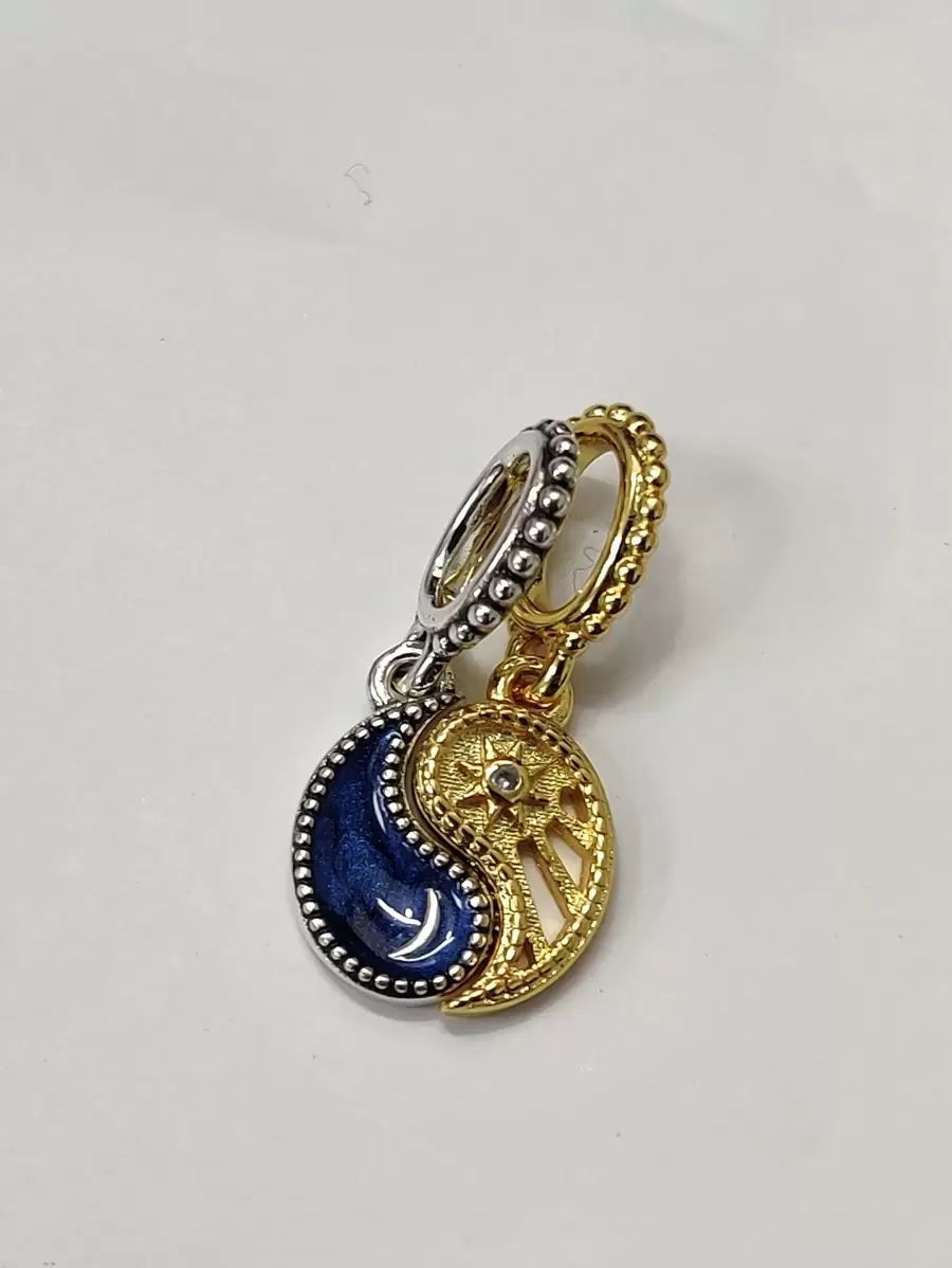 1 Pièce Pendentif Soleil Et Lune Diy Adapté Au Bracelet Original Modèle 1:1 Pour Cadeaux De Fête De Noël Pour Les Personnes Les Plus Importantes De Votre Vie