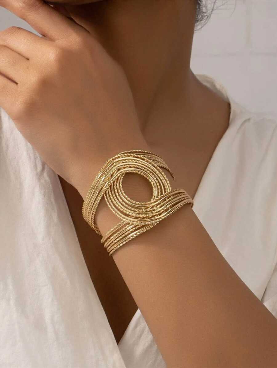 Fashionable Classic Women's Layered Metal Textured Iron Alloy Open Cuff Bracelet Suitable For Parties, Gatherings And Daily Wear