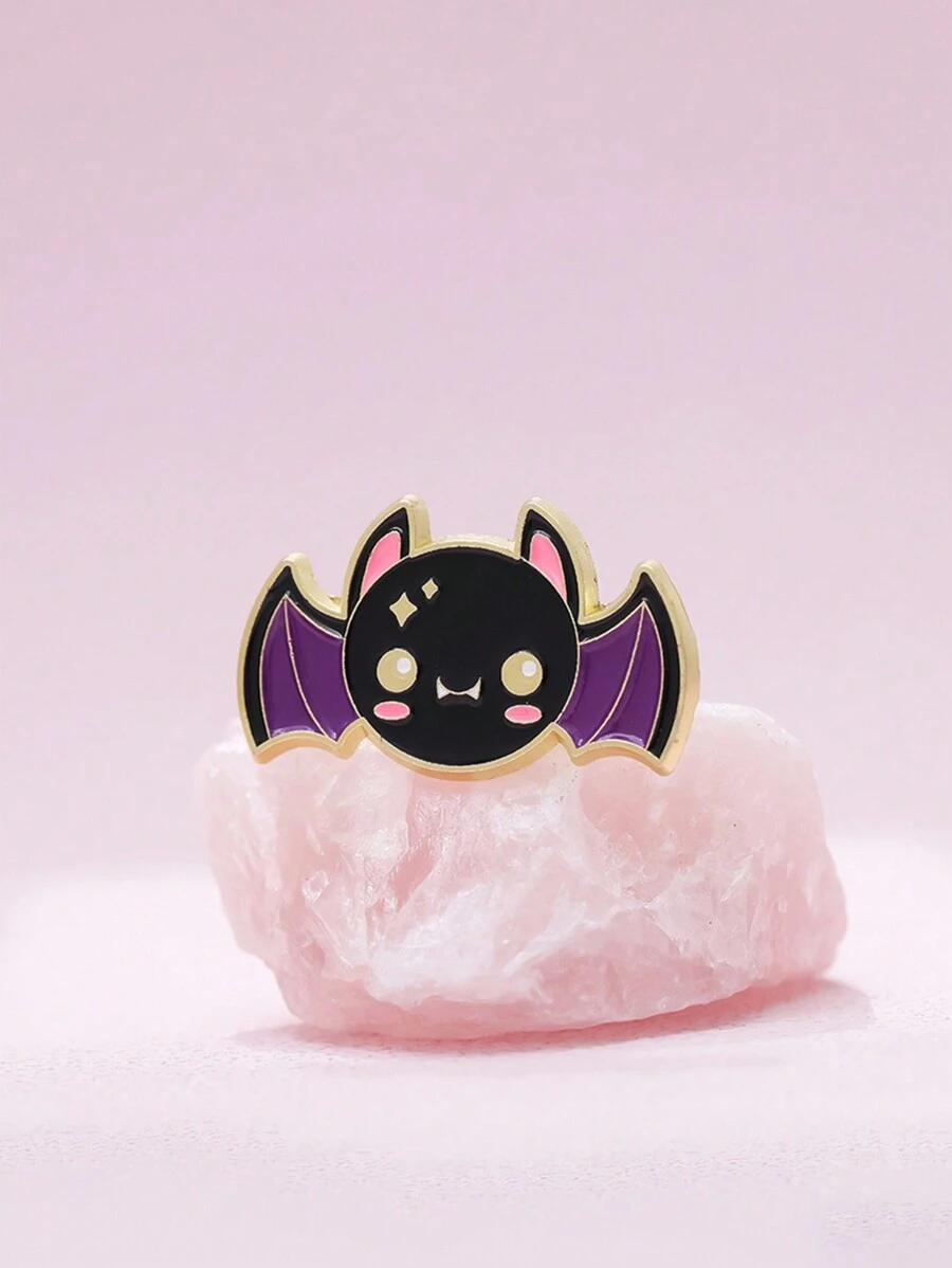 1pc Cute Bat Shaped Brooch Cartoon Animal Badge For Clothes, Backpack Decoration, Fashion Jewelry For Men And Women Daily Wear