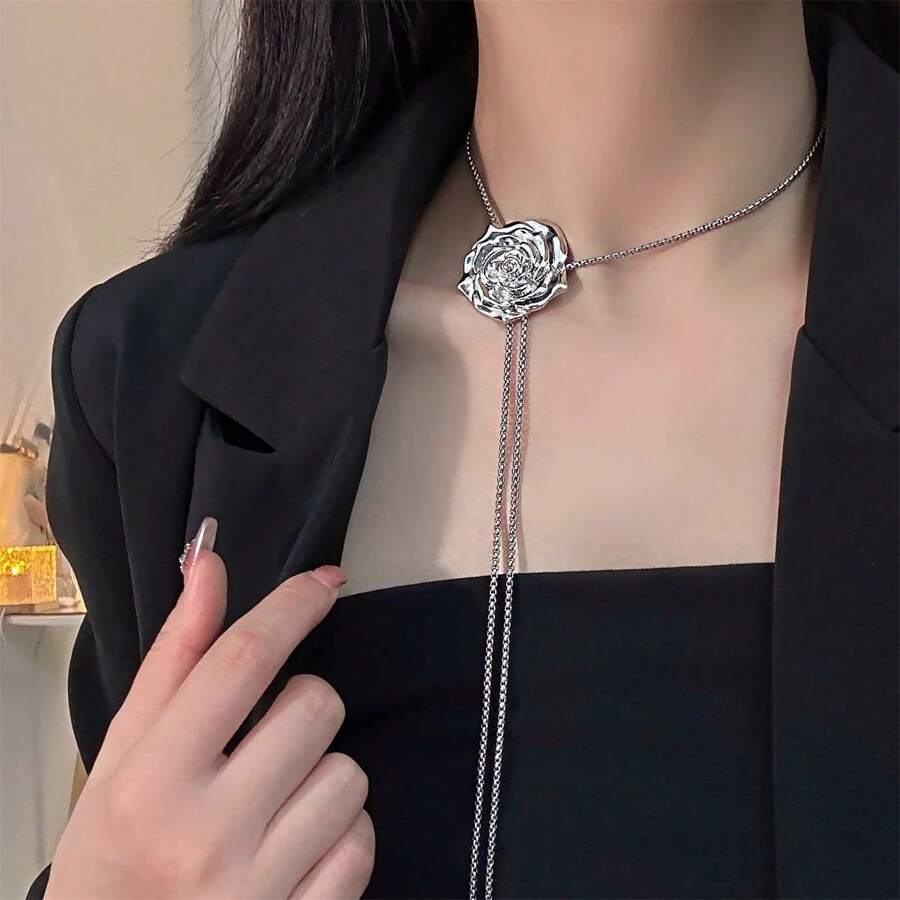 1pc Metallic Rose Flower Pendant Necklace With Circular Ruched Texture, Versatile Necklace, Waist Belt, Collar Chain, Sweater Chain For Women