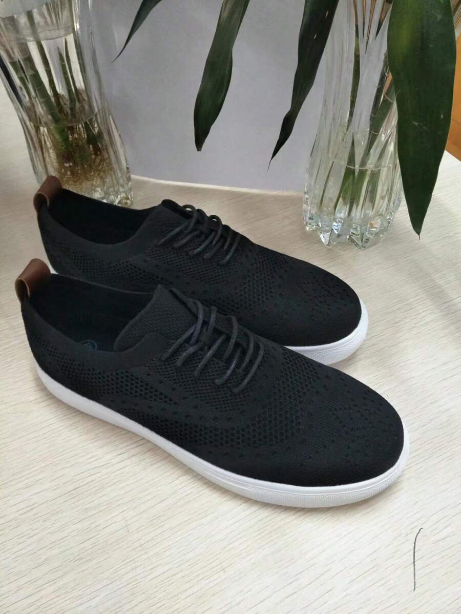 Fashionable Lightweight Breathable Casual Shoes